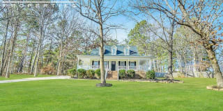 692 Southwick Ave 692 Southwick Ave Photo Gallery 1