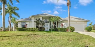 2202 NW 38th PL 2202 NW 38th PL Photo Gallery 1