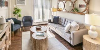 Solon Club Apartments Solon Club Apartments Photo Gallery 1