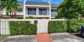 8123 SW 81 Pl 8123 SW 81 Pl Photo Gallery 1