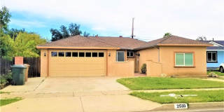 2533 Wallace Avenue 2533 Wallace Avenue Photo Gallery 1