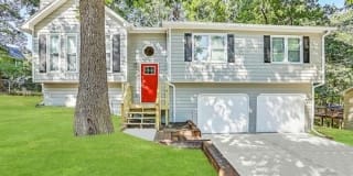 201 Garretts Drive 201 Garretts Drive Photo Gallery 1