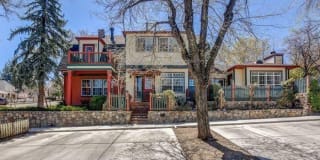 325 E Union 'Townhouse' Street 325 E Union 'Townhouse' Street Photo Gallery 1