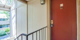 2466 W. Bayshore Rd. Apt.4 2466 W. Bayshore Rd. Apt.4 Photo Gallery 1