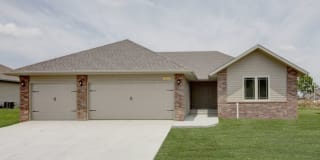 5517 W Yew St 5517 W Yew St Photo Gallery 1