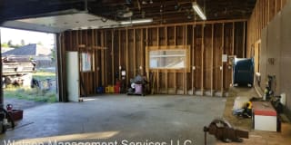 1810 Queen Ave SW Shop 1810 Queen Ave SW Shop Photo Gallery 1
