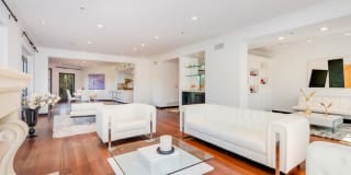425 N MAPLE DR 425 N MAPLE DR Photo Gallery 1