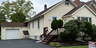 218 South Cass Avenue 218 South Cass Avenue Photo Gallery 1