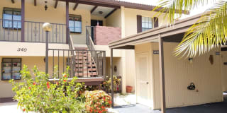 340 Three Lakes Lane #N 340 Three Lakes Lane #N Photo Gallery 1