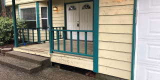 305 Ebony CT SE 305 Ebony CT SE Photo Gallery 1