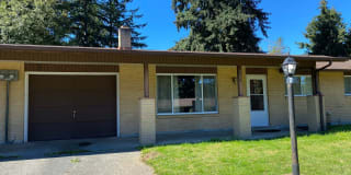 713 Midway Drive NE 713 Midway Drive NE Photo Gallery 1