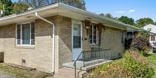 427 S. Oliver 427 S. Oliver Photo Gallery 1