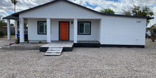 1401 S 112th Dr 1401 S 112th Dr Photo Gallery 1