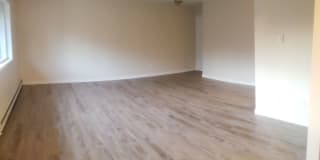 Valley Park Plaza Valley Park Plaza Photo Gallery 1