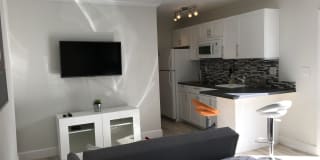 1301 NW 17th Ave Unit B 1301 NW 17th Ave Unit B Photo Gallery 1