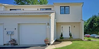 16 Park Meadow Lane 16 Park Meadow Lane Photo Gallery 1