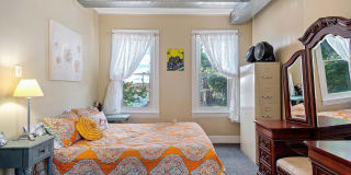 557 E HIGH STREET 557 E HIGH STREET Photo Gallery 1