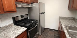 5560 LIBRARY ROADAPARTMENT 204 5560 LIBRARY ROADAPARTMENT 204 Photo Gallery 1