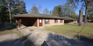 4587 Yvonne Dr 4587 Yvonne Dr Photo Gallery 1