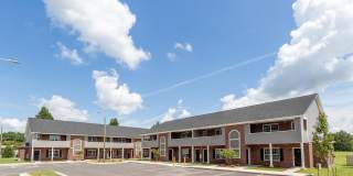 204 Orlando Way 204 Orlando Way Photo Gallery 1