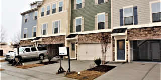 1908 Creekside Landing Dr 1908 Creekside Landing Dr Photo Gallery 1
