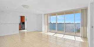 7601 E Treasure Dr 7601 E Treasure Dr Photo Gallery 1