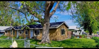 1108 W Entiat Ave # 2 1108 W Entiat Ave # 2 Photo Gallery 1