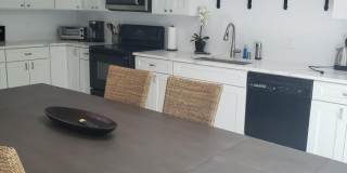 572 SE 20th Avenue 572 SE 20th Avenue Photo Gallery 1