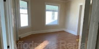 1724 W Washington St 1724 W Washington St Photo Gallery 1