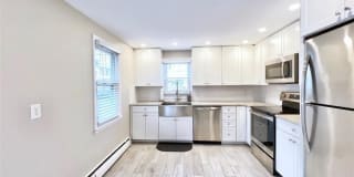 90 Highview Avenue 90 Highview Avenue Photo Gallery 1
