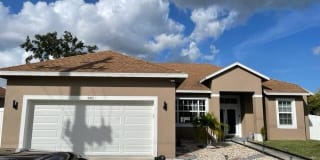 661 NW Floresta Drive 661 NW Floresta Drive Photo Gallery 1
