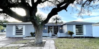 10005 Regency Park Blvd 10005 Regency Park Blvd Photo Gallery 1