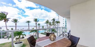 3000 Oasis Grand BLVD 3000 Oasis Grand BLVD Photo Gallery 1