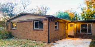 1114 E Beaumont St 1114 E Beaumont St Photo Gallery 1