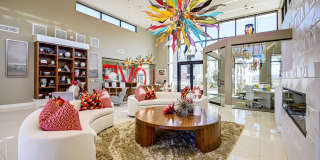 Revolution luxury apt homes
