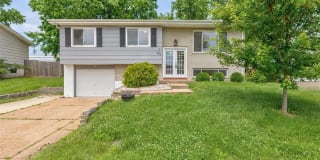 561 Robin Dr 561 Robin Dr Photo Gallery 1