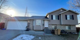 495 W 2325 N 495 W 2325 N Photo Gallery 1