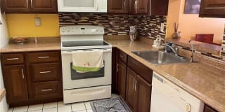 2860 Somerset Dr 2860 Somerset Dr Photo Gallery 1