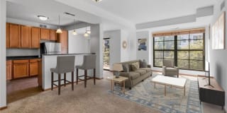 2565 Franklin Avenue 2565 Franklin Avenue Photo Gallery 1
