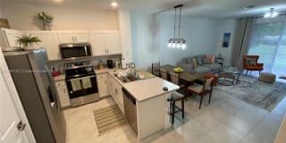76 Bandol St 76 Bandol St Photo Gallery 1