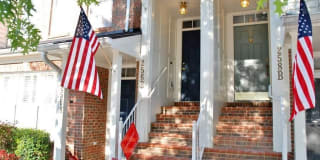256 MARKET ST E #B 256 MARKET ST E #B Photo Gallery 1