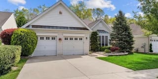 71 Oakmont Lane 71 Oakmont Lane Photo Gallery 1