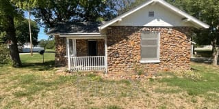 2202 N Saint Louis Ave 2202 N Saint Louis Ave Photo Gallery 1