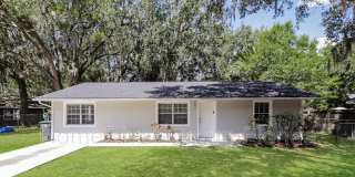 2013 E Willow Dr 2013 E Willow Dr Photo Gallery 1