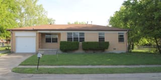 401 E Ave B 401 E Ave B Photo Gallery 1