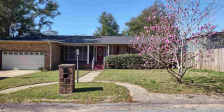 519 N V St 519 N V St Photo Gallery 1
