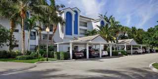 123 Bay Colony Drive N 123 Bay Colony Drive N Photo Gallery 1