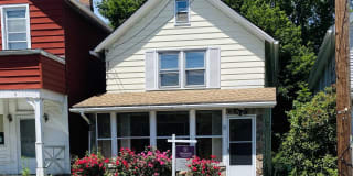 9 RAILROAD AVE 9 RAILROAD AVE Photo Gallery 1
