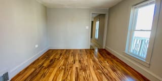 806 W Washington St. 806 W Washington St. Photo Gallery 1