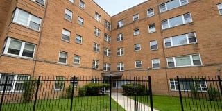 7327 N Rogers Ave 7327 N Rogers Ave Photo Gallery 1